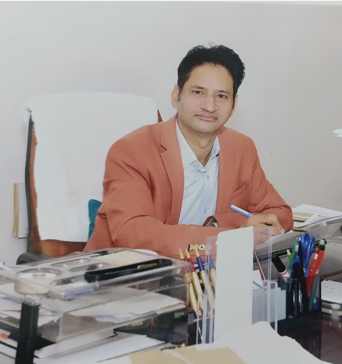  Dr.Upneet Lalli